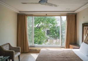 Executive deluxe room - Gulberg 2 Lahore