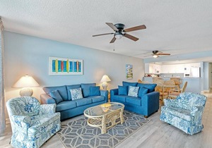 Experience a comfortable, laid-back lifestyle. | Laguna Keyes - 609