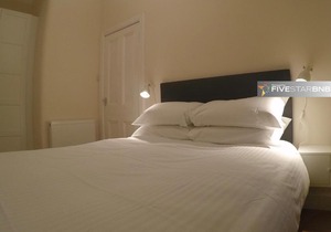 Fab 1 bed in Edinburgh!