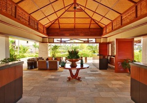 Fabulous 3 BR / 3 BA Updated 6th Floor Villa w/ Pool and Coastal Views