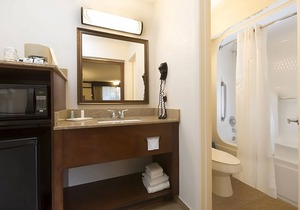 Fantastic Find! 2 Great Units, Near Epcot, Golf