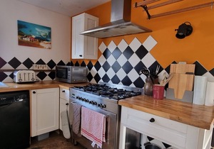 Fantastic Modern Home, Old Town Hastings