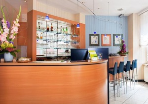Favored Hotel Plaza