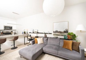 Flexhome Walkers Point 1BR Apt Q2