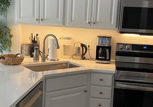 Fully renovated condo at Park Shore Resort just few minutes from beach and ocean