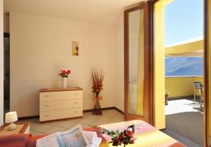Germasino Apartment Sleeps 8 Pool