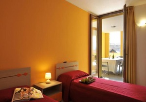Germasino Apartment Sleeps 8 Pool