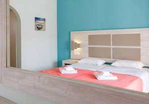 Giannis Pool Studios 8, Alykes, Zakynthos, Greece