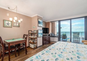 Gorgeous View Oceanfront Condo w/Hug Sundeck Balcony
