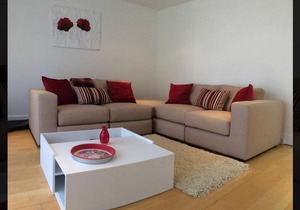 Great 2 BED in Northfields with private garden
