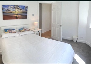 Great 2 BED in Northfields with private garden