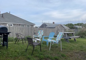 Great Cottage at Craigville Beach! "Knoll side"