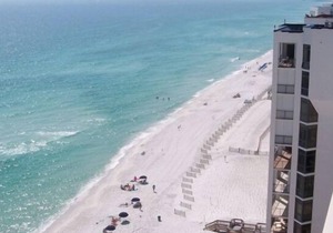 GULF FRONT. AMAZING VIEWS! 3 Pools! ON THE BEACH! Tiki Bar.LOCATION