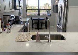 Gulf Front Condo "The View" With Resort Atmosphere At Redington Towers