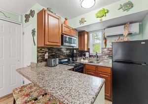 🏝️ Gulf-Front Studio: King Bed Full Kitchen Heated Pool ➠ Tropic Terrace 37