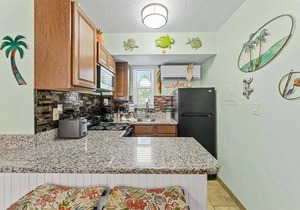 🏝️ Gulf-Front Studio: King Bed Full Kitchen Heated Pool ➠ Tropic Terrace 37