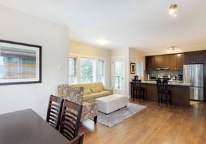 Harrison Lake View Suites - Two Bedroom Grand Suite 1
