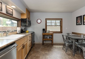 Historic Downtown Location │Heart of Bend │Walk Everywhere │Hot Tub │High Demand
