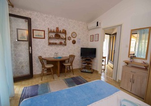 Holiday apartment with internet and air conditioning