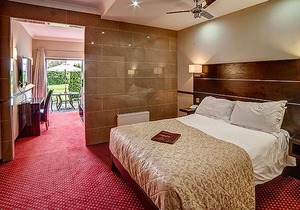Hollies Hotel