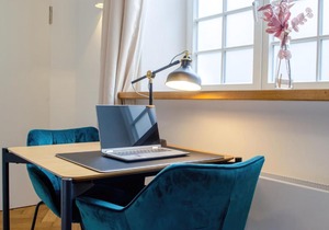 HOMELY STAY Studio 4 - Chic Self-Check-In Room for Short Stays