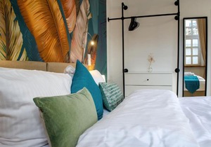 HOMELY STAY Studio 4 - Chic Self-Check-In Room for Short Stays