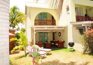 house situated within a nice complex, swimming pool,50m from beach,NETFLIX