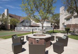 Just What You Were Looking For! w/ Kitchen, Free Parking, Outdoor Pool!