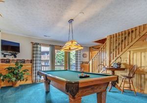 Komfy Kozy, 3 Bedrooms, Sleeps 10, Views, Game Room, Pool Access, WiFi
