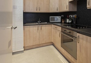 Large Convenient City Centre Apartment