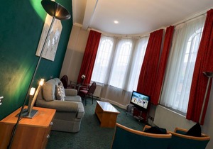 Large Convenient City Centre Apartment