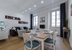 Large one bedroom flat in the Old Town