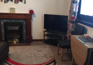 Largs central apartment