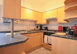 Largs Coastal Apartment