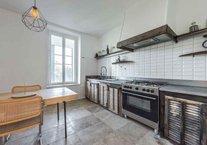 Les Baux de Provence Villa Sleeps 10 Pool