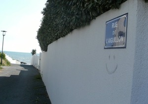 Les Sables d'Olonne, 100m from the sea, ground floor house with sunny courtyard. (2 *)