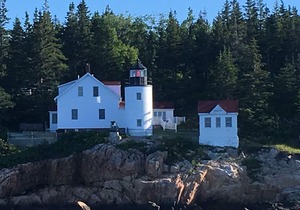 Lighthouse Cottage Borders Acadia National Park. Family & Pet Friendly