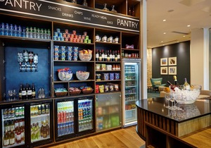 Lovely Suite in London | Complimentary Breakfast Buffet + Fitness Centre On-Site