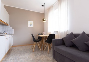 Lovingly Furnished Apartment with Balcony and Stunning City Views at Residence Margreth