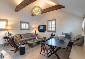 Luxurious Harbor View “Cindy” Cottage. Walk & Bike To Everything!