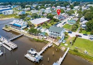 luxurious studio apartment in the heart of Swansboro’s historic waterfront #7
