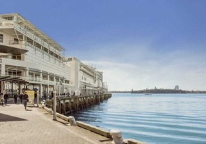 Luxury 3br Waterfront Penthouse