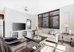 Luxury Downtown 2 bed 2 bath corner unit- #304