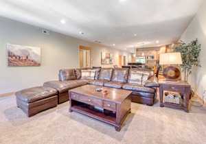 Luxury mountain condo w/shared pool & hot tub, patio, & easy ski access