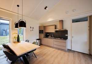 Luxury semi-detached vacation home for 8 people with spacious living kitchen!