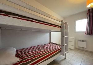 Maison Duplex avec Piscines à Salavas - 6 Personnes, Animaux Admis, Parking, Terrasse et WiFi - FR-1-382-136