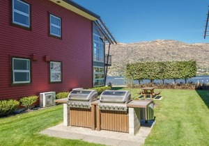 Marina Quarters 405B