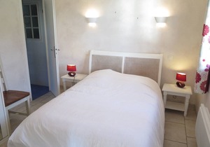MESSANGES, nice 4-BR villa with swimming-pool