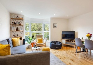 Modern & Beautiful 2 Bed Apartment in Stockwell
