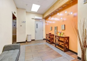 Modern condo steps from French Quarter/Bourbon